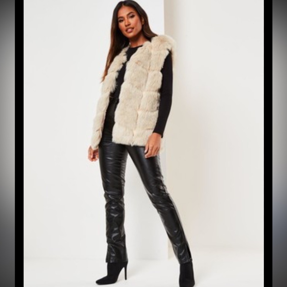 MissGuided Faux Fur Beige Bohemian Indie Sleeze Penny Lane Hippie Rocker Vest 8